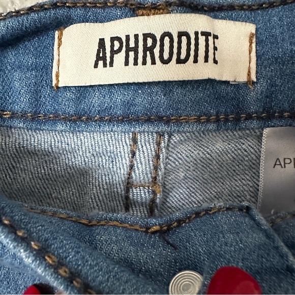 Aphrodite Women’s Shorts Medium Wash Super High Waisted Distressed‎ Size 3X​ - Picture 5 of 7